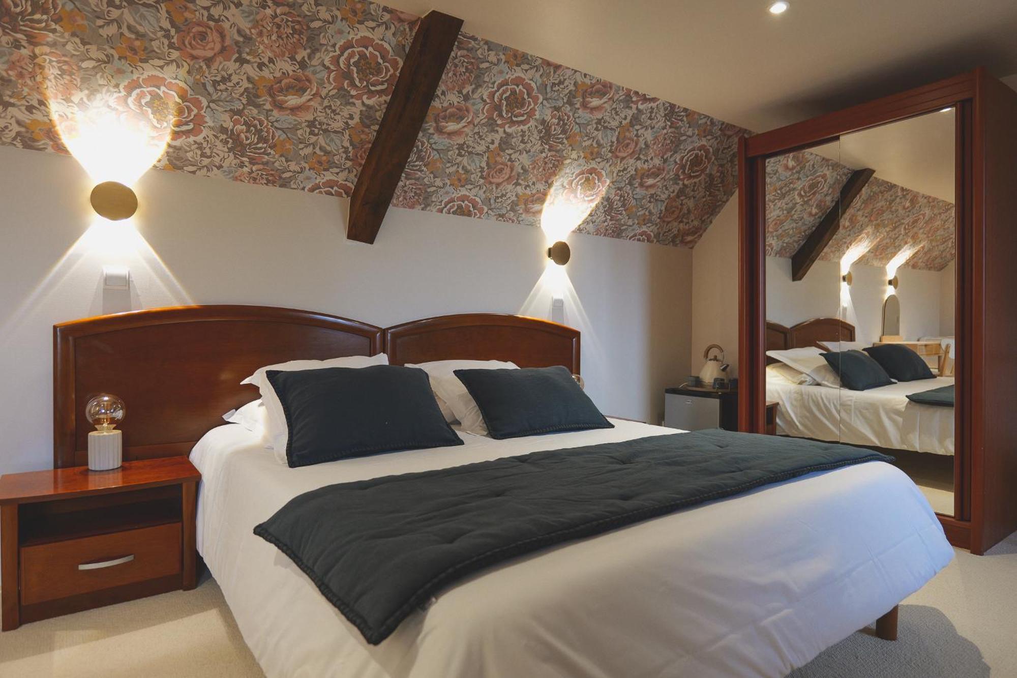 Auberge Du Cheval Blanc - Teritoria Selles-Saint-Denis Kültér fotó